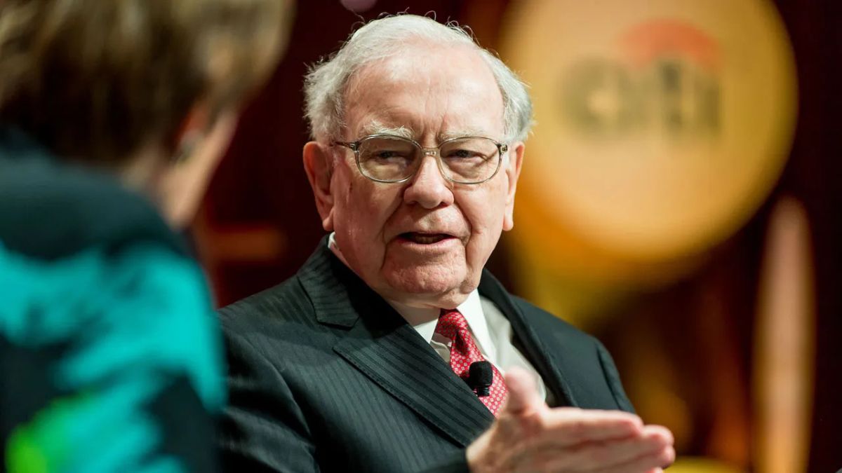 Warren Buffett Collects Social Security